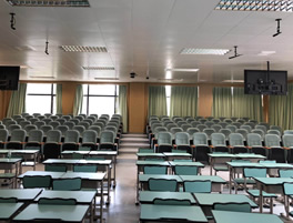 花都保利第二小学课桌椅
