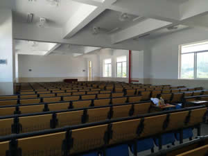 从化阶梯排椅 中山大学南方学院附属小学多功能会议室图片