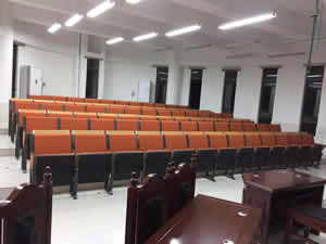 东莞松山中学阶梯排椅图片