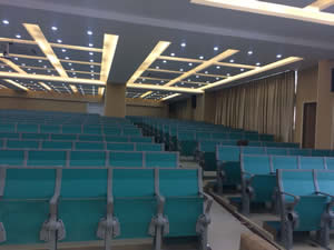 番禺中学课桌阶梯排椅图片