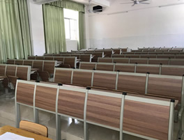 广西百色市城西小学 学生课桌阶梯排椅