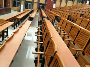 广西陆川县第二中学阶梯排椅案例图片