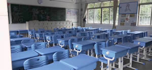 广西学生课桌椅案例图片